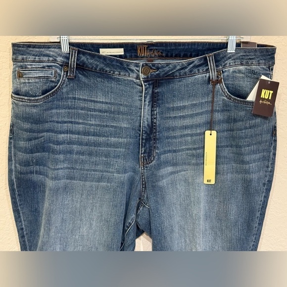 NEW KUT From The Kloth Women’s Katy High Rise Ankle Straight Jeans Plus Size 20W - Picture 3 of 12
